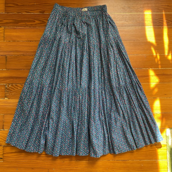 Santa Fe clothing Co broom skirt - Picture 2 of 2